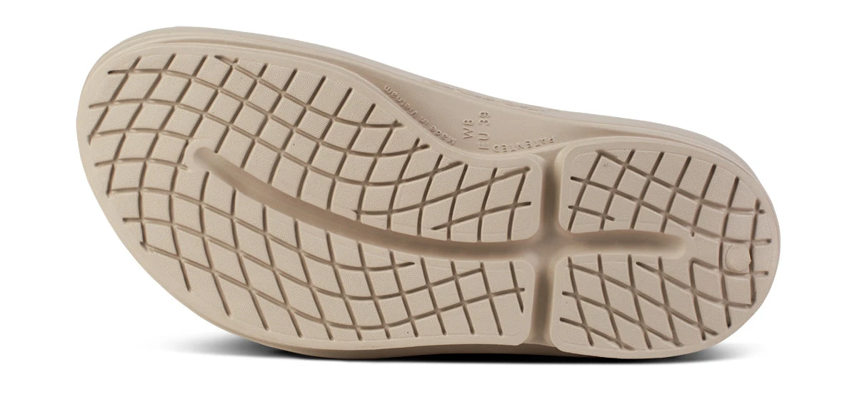 OOfos Women's OOmega OOahh Sandal - Nomad 12 OOfos Women's OOmega OOahh Sandal - Nomad - Image 10