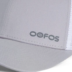 OOfos OOsnap Cap Unisex - White Gray -OOfos 7001WHTGRYUNISEX Shot03