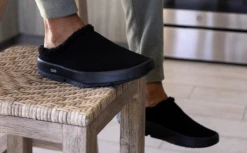 OOfos Men's OOcoozie Mule - Black 15 OOfos Men's OOcoozie Mule - Black -OOfos Men sOOcoozieMule Black 1