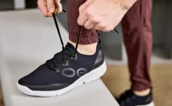 OOfos Men's OOmg Sport LS Low Shoe - White Black -OOfos Mens Blk1