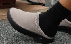 OOfos Men's OOcoozie Mule - Tawny -OOfos Mens TawnyOOcoozie3