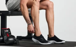 OOfos Men's OOmg Sport Low Shoe - White Black 16 OOfos Men's OOmg Sport Low Shoe - White Black -OOfos MicrosoftTeams image 12