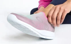 OOfos Women's OOmg Sport Low Shoe - Fuchsia -OOfos MicrosoftTeams image 3