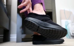 OOfos Women's OOcoozie Low Shoe - Black -OOfos OOCOOZIE Black3