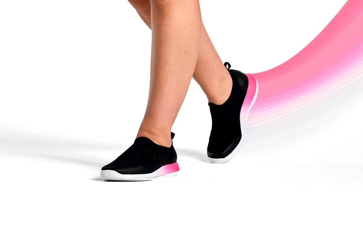 OOfos Women's OOmg Sport Low Shoe - Pink Fade 5 OOfos Women's OOmg Sport Low Shoe - Pink Fade - Image 3