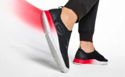 OOfos Men's OOmg Sport Low Shoe - Fire Fade -OOfos RedFade2